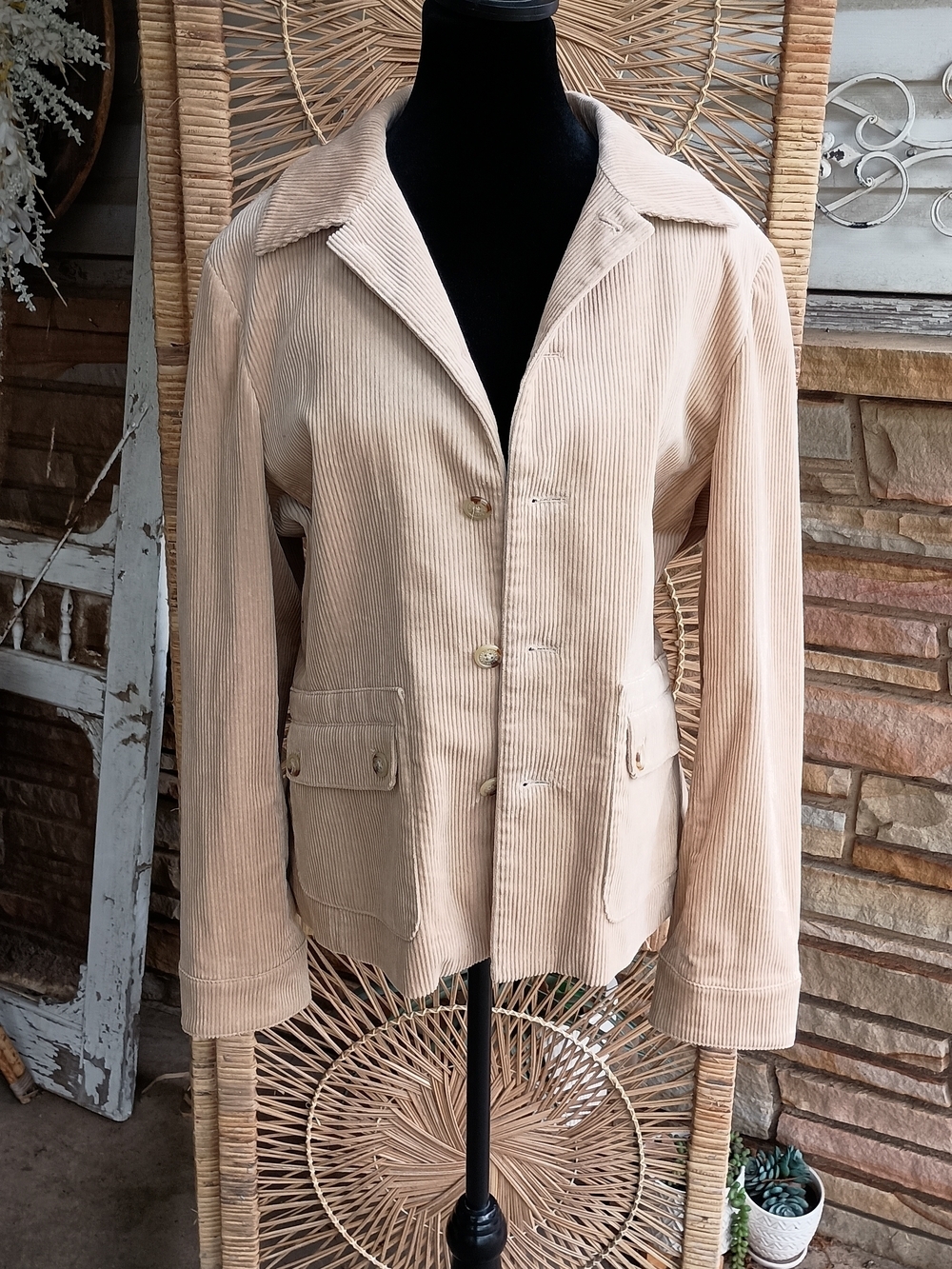 Vintage Lauren Jeans Co. Ralph Lauren Beige Corduroy Button-Front Jacket_Large